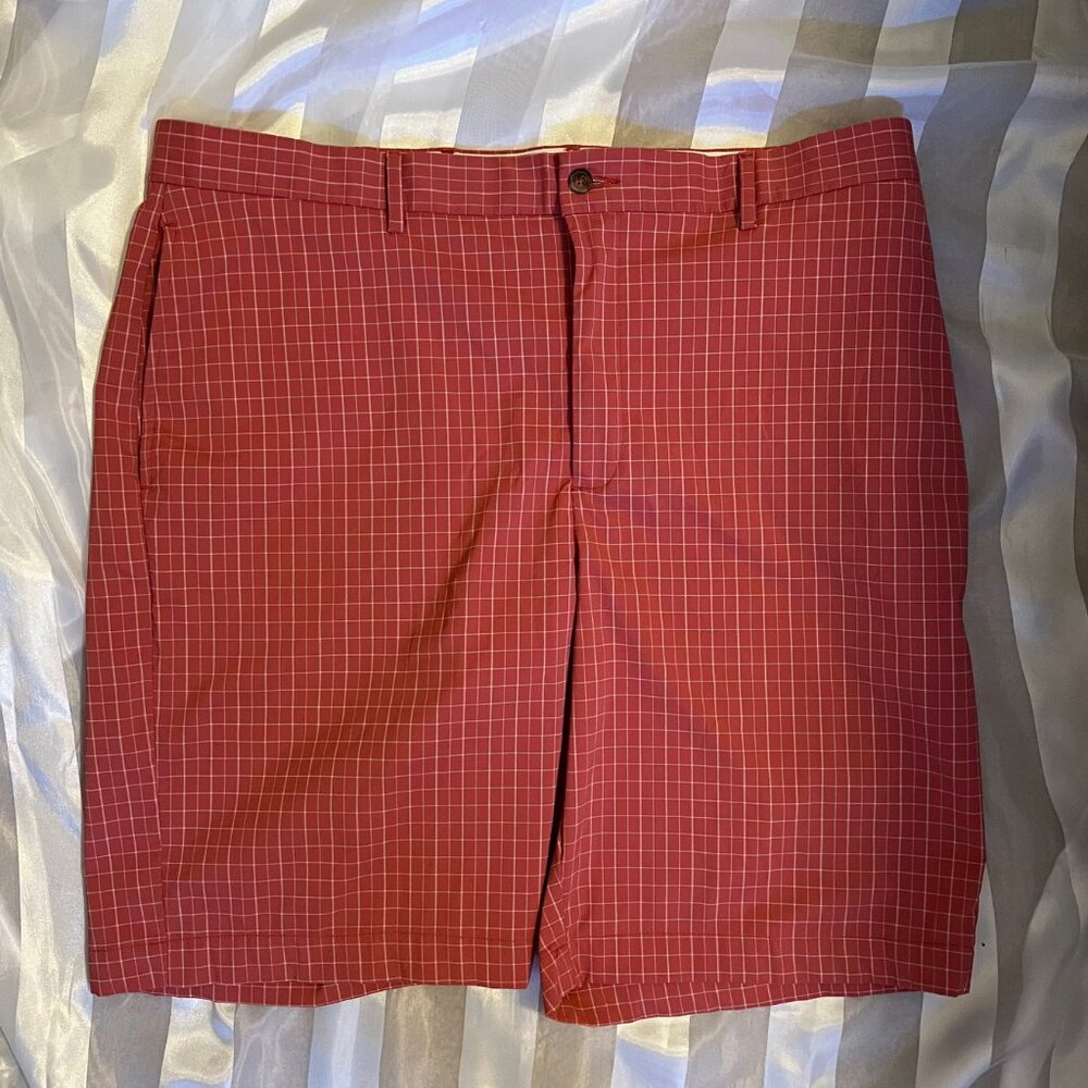 LIKE NEW! Greg Norman Mens Pinkish Shorts